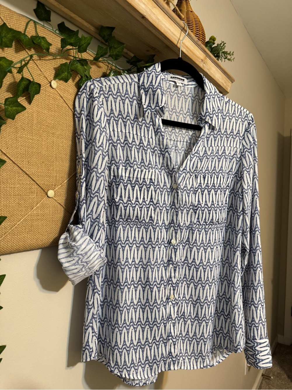 Express White and Navy Geometric Button-Down Shirt
